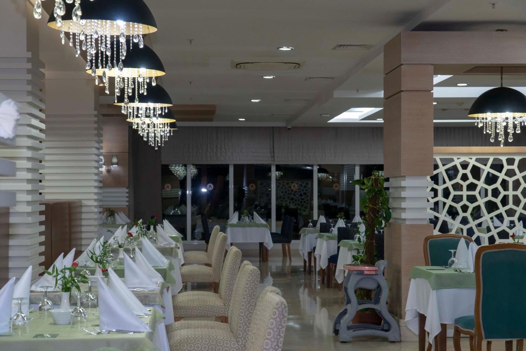 Adalya Ocean Deluxe Hotel Side Exterior foto